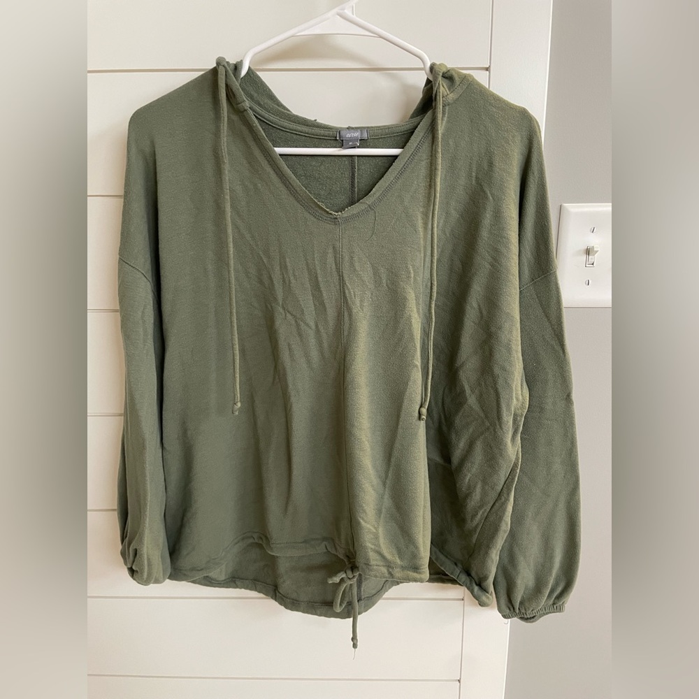 Aerie lightweight hooded sweatshirt with synch waist.